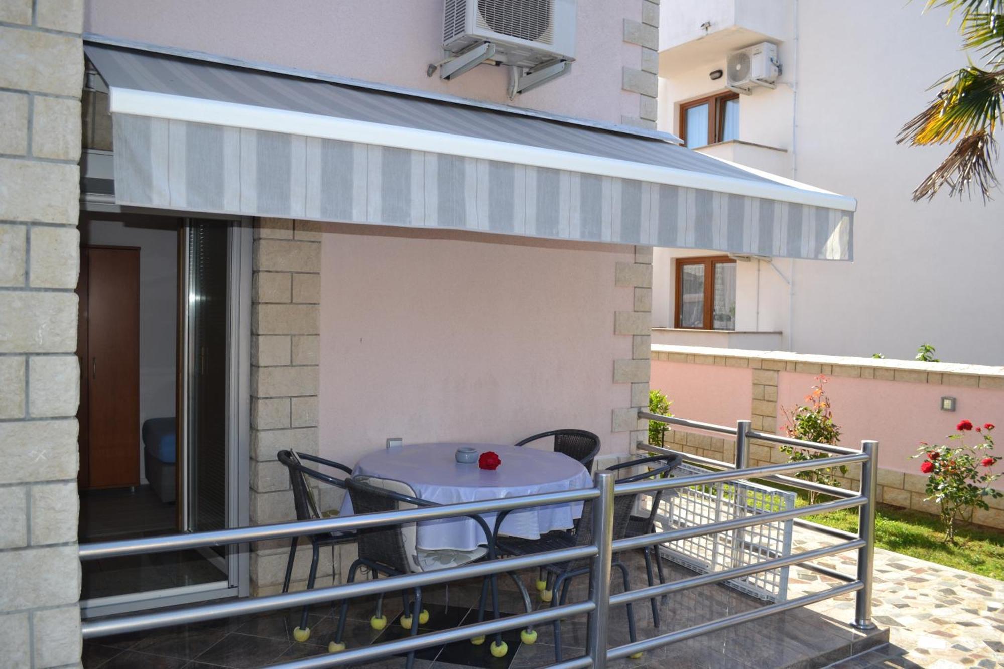 Villa Baldi -Apartmani Danny Tar-Vabriga Exterior photo
